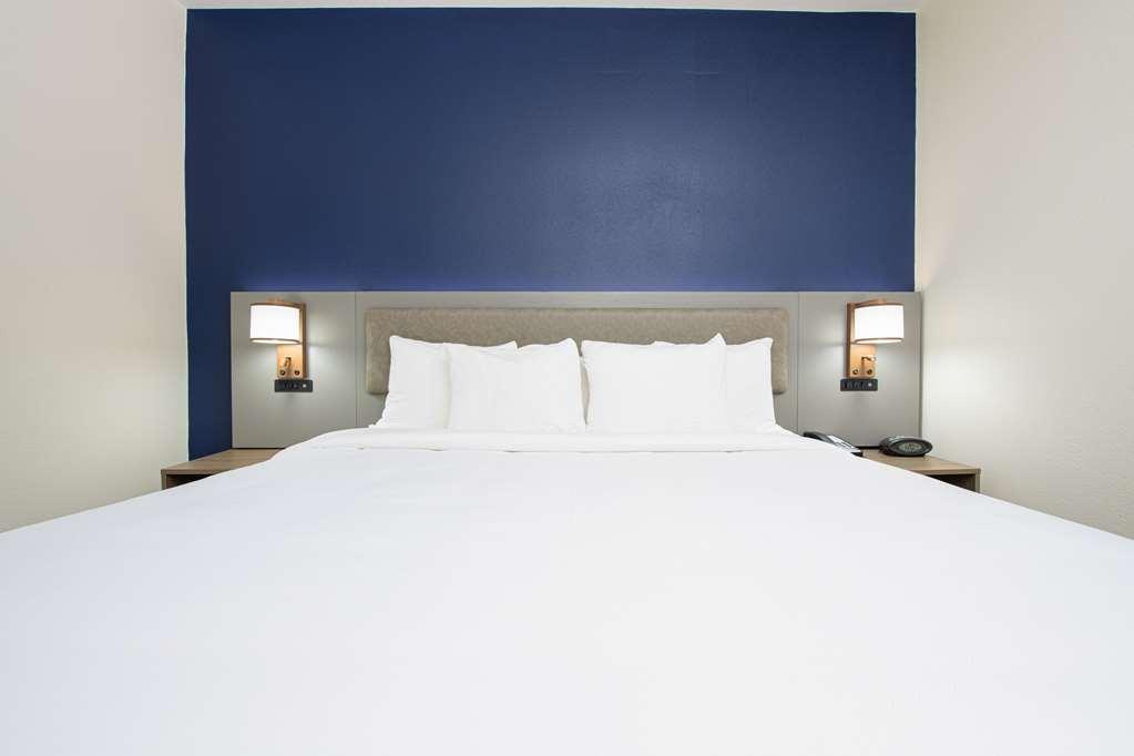 Comfort Suites Oil Center Lafayette Room photo